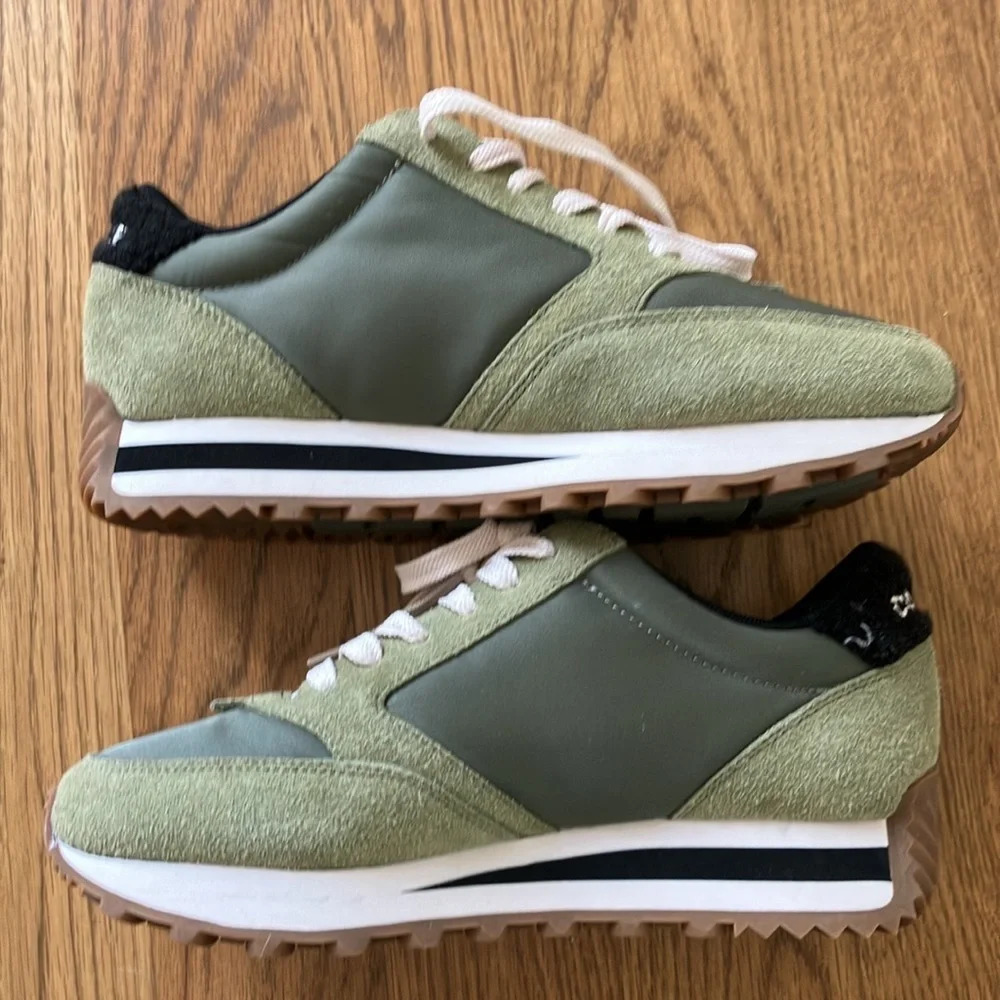 NWOB Coach Runner Hairy Suede Sneakers Shoes in Moss / Hairy Green Size 9B 39.5 - Picture 10 of 11